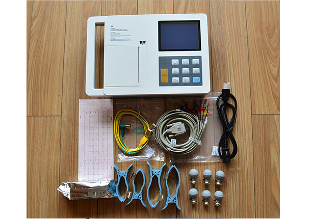 جهاز تخطيط القلب ECG