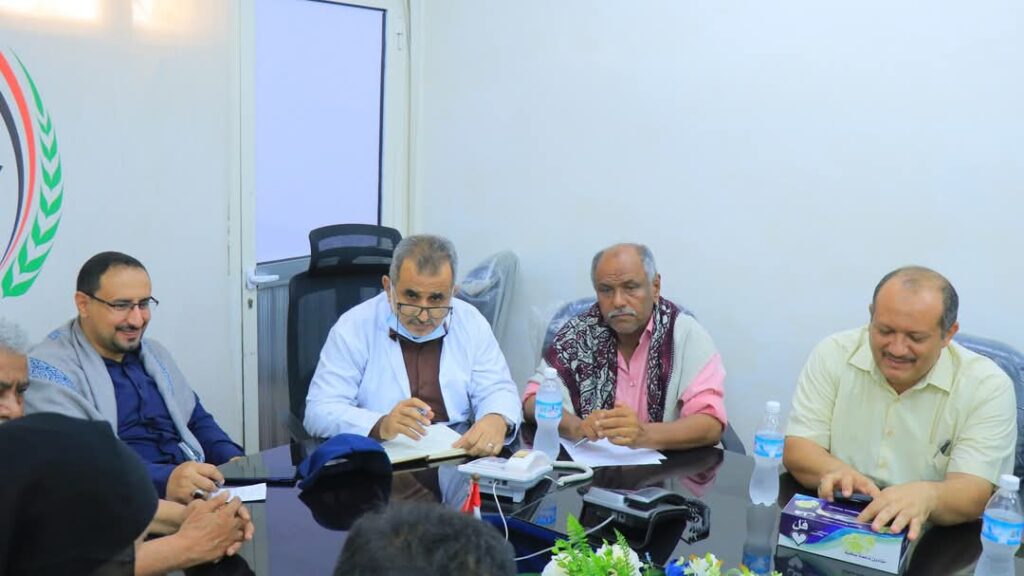 مناقشة تدخلات الصليب الأحمر في هيئة مستشفى الثورة بالحديدة