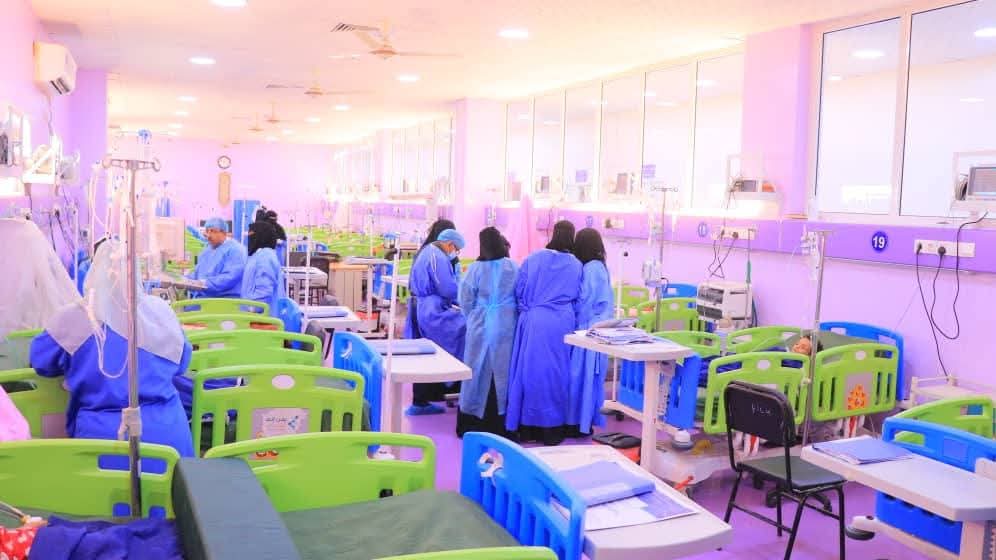 مركز العناية المركزة للأطفال بهيئة مستشفى الثورة العام بالحديدة، حيث يولد الأمل من رحم الألم