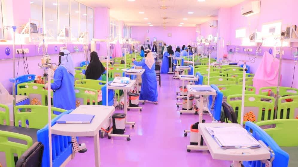 مركز العناية المركزة للأطفال بهيئة مستشفى الثورة العام بالحديدة، حيث يولد الأمل من رحم الألم