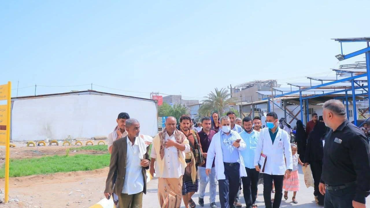 تدشين مخيم طبي مجاني لعلاج أمراض العمود الفقري بهيئة مستشفى الثورة بالحديدة