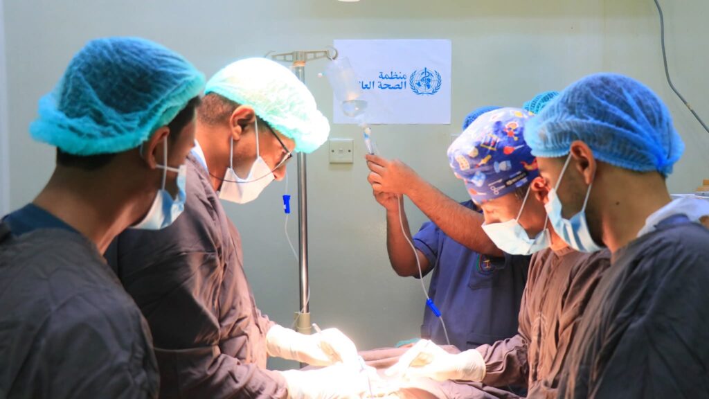 هيئة مستشفى الثورة بالحديدة تعالج أكثر من 785 ألف حالة عام 1446هـ